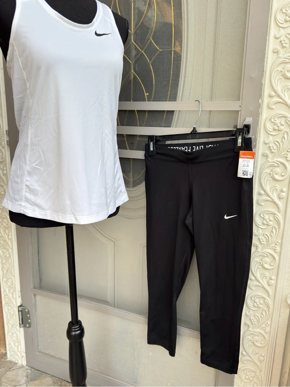 Nike White Racerback Tank & Black Cropped Leggings Active Set